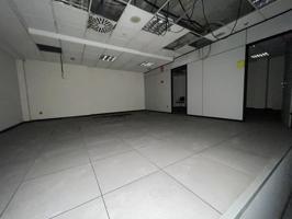 Local en venta en Vigo de 402 m2 photo 0