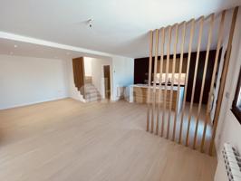 Casa - Chalet en venta en Vigo de 159 m2 photo 0