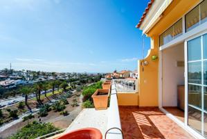 Apartamento en Esquina con Terraza Soleada y Vista al Mar en Arguineguín photo 0