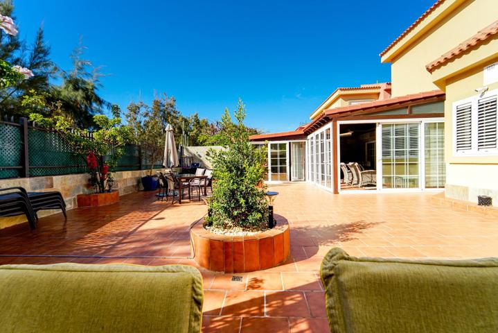 Espectacular terraza privada y amplio alojamiento con ubicación exclusiva photo 0