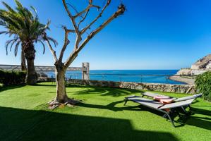 Exclusivo apartamento junto al mar con 125 m² de terraza y vistas mágicas photo 0