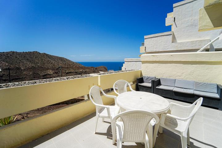 Disfruta de la privacidad y vista al mar en este apartamento en el Complejo Malibu photo 0