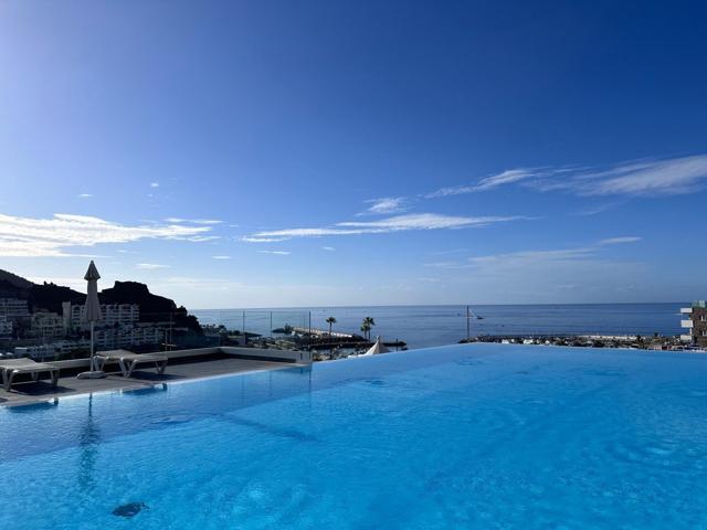 Apartamento con ubicación de esquina única y vistas fantásticas photo 0