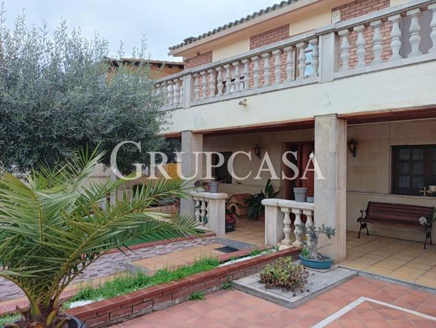 FANTÁSTICA CASA INDEPENDIENTE CON JARDÍN PISCINA Y ZONA DE BARBACOA EN MONTOLIU DE LLEIDA photo 0