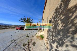 COUNTRY HOUSE TO BE REFORMED IN ZURGENA AREA photo 0