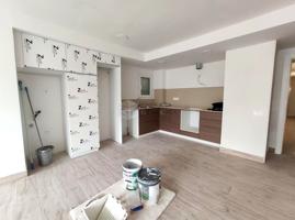Piso a estrenar en zona centro de 3 habitaciones y 2 baños photo 0