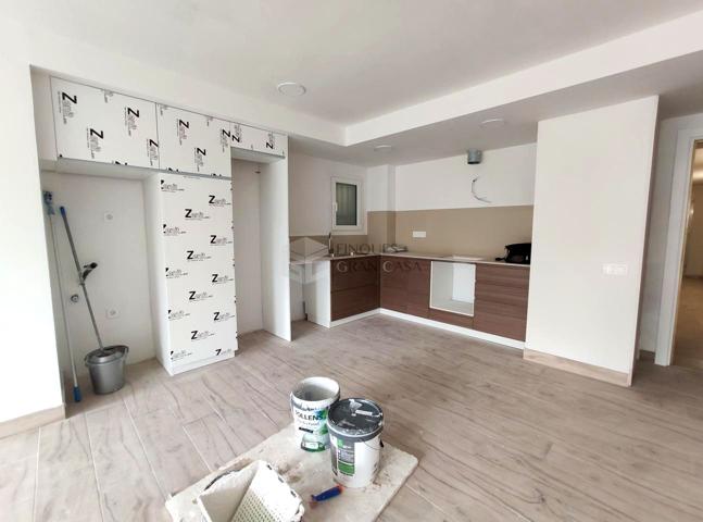 Piso a estrenar en zona centro de 3 habitaciones y 2 baños photo 0