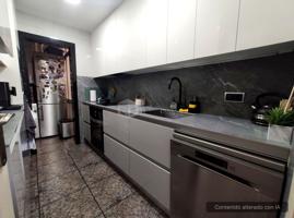 Amplio piso de 3 habitaciones antes 4 totalmente reformado photo 0