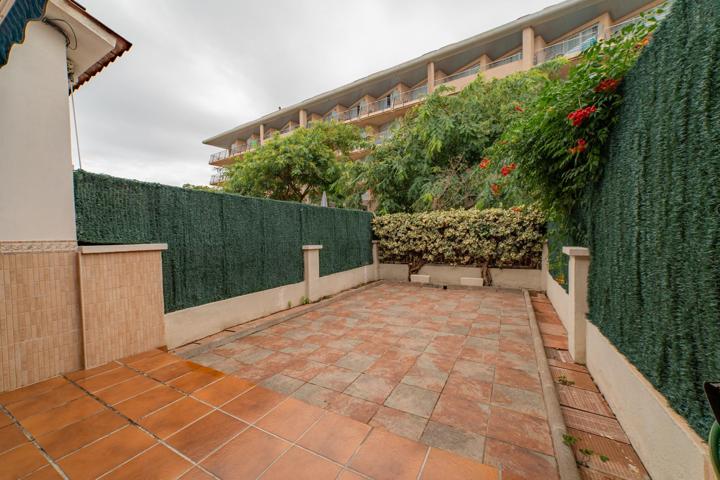 Casa en venta cerca de la playa Santa Susana photo 0