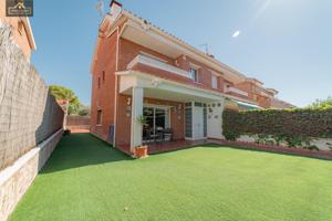 Casa a tres vientos con jardín en Sant Vicenç de Montalt photo 0