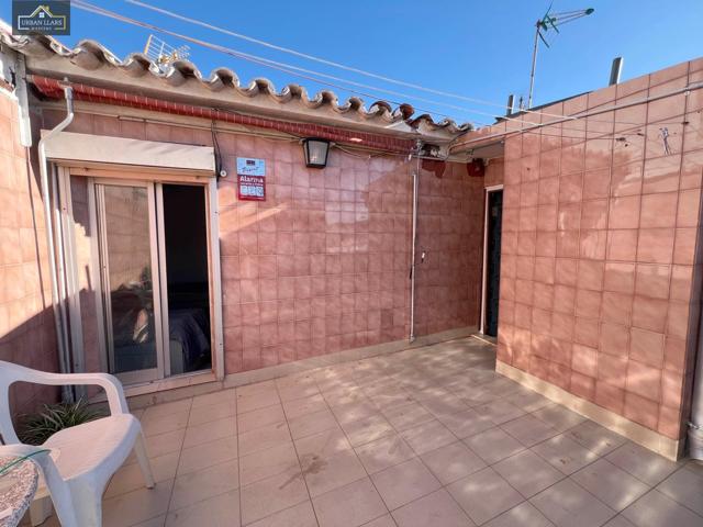 Ático en Badalona - ¡Una Oportunidad para Reformar a Tu Gusto! photo 0