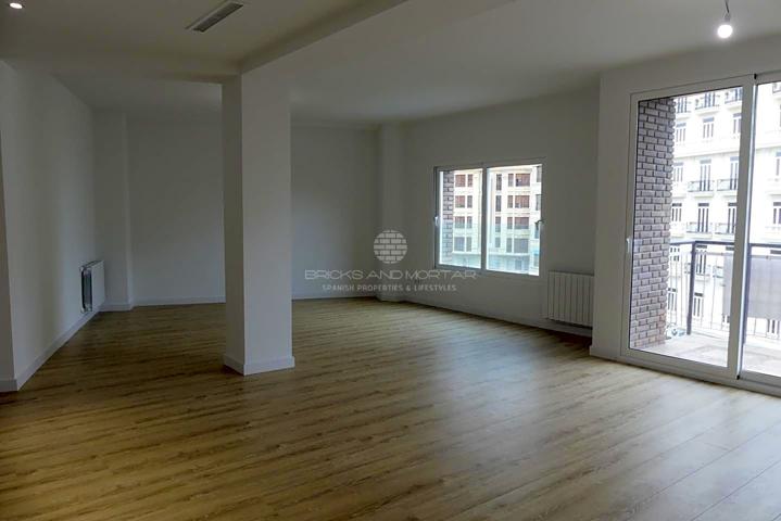 Apartamento en venta en Valencia de 280 m2 photo 0
