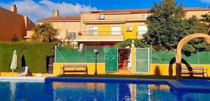 Casa - Chalet en venta en Chiva de 250 m2 photo 0
