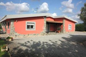 Casa - Chalet en venta en Náquera de 300 m2 photo 0
