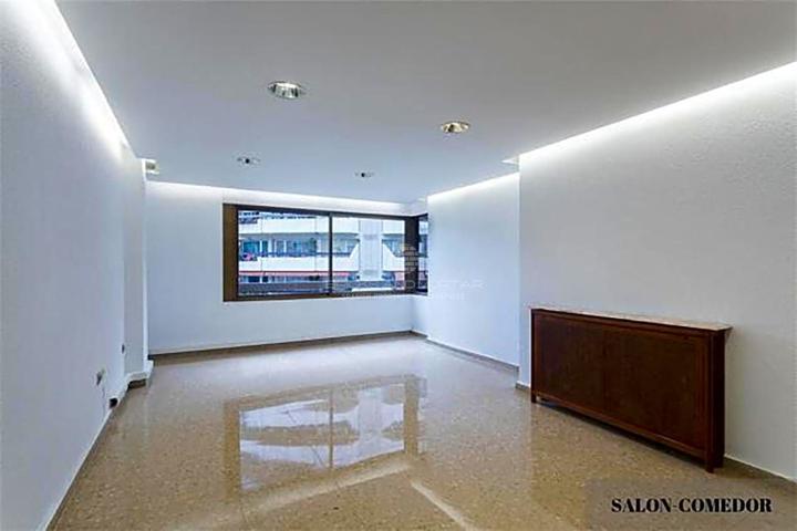 Piso en venta en Valencia de 153 m2 photo 0