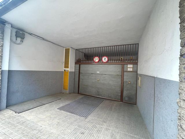 Se vende plaza de parking en calle Vallés de Cerdanyola-Mataró photo 0
