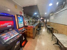 Venta Local Comercial en Mataró - Rocafonda con Negocio Rentable photo 0