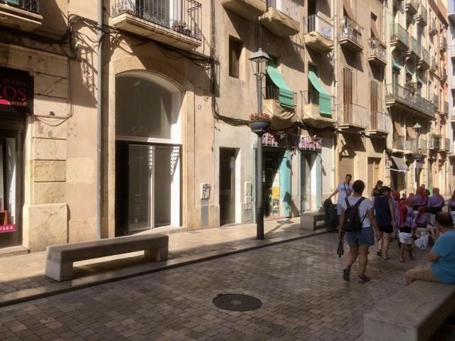 Local singular y luminoso en Part Alta de Tarragona photo 0