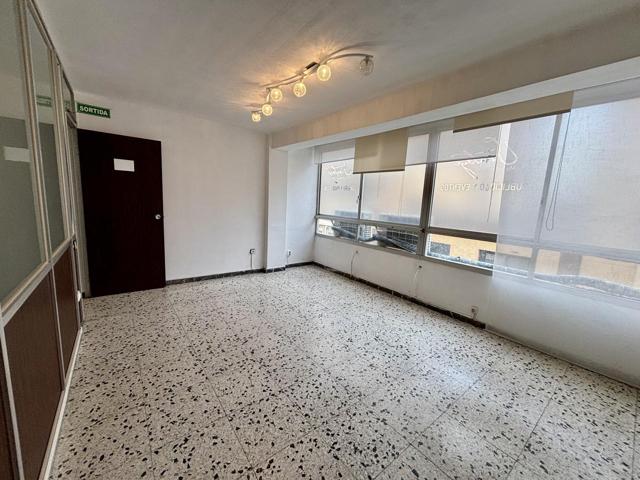 Oficina, despacho, consulta de 55 m2 diáfana en centro ciudad de Tarragona photo 0
