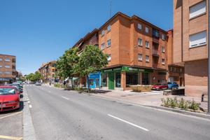 Plaza de garaje en la Zona Sur de FÁCIL ACCESO photo 0