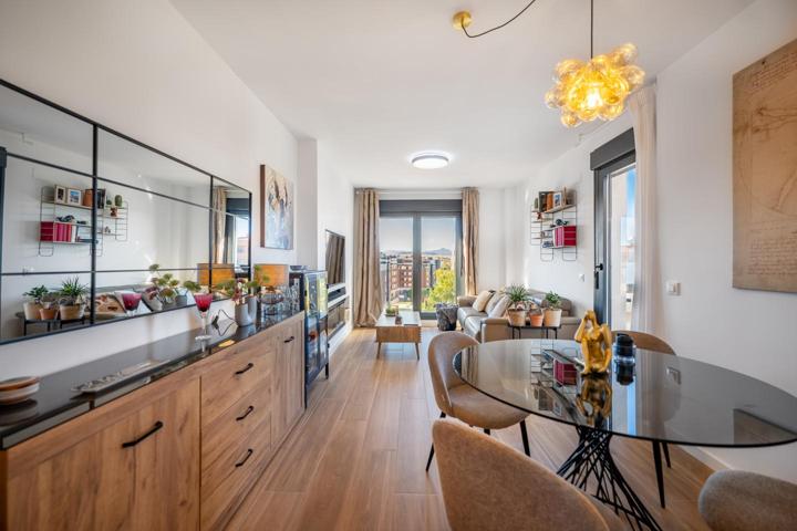 vivienda de ALTO STANDING junto al BARRIO DE LA UNIVERSIDAD photo 0