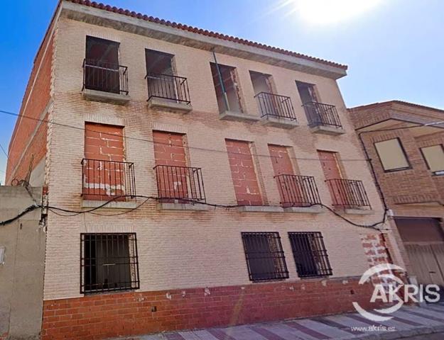 Edificio en venta en Mora de 510 m2 photo 0