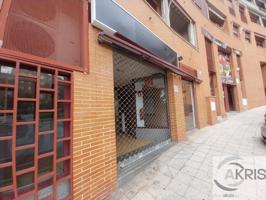 Local en venta en Plaza de Holanda photo 0