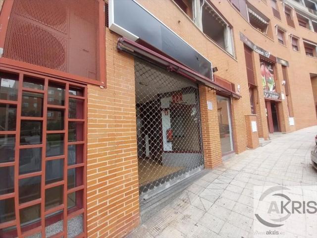 Local en venta en Plaza de Holanda photo 0