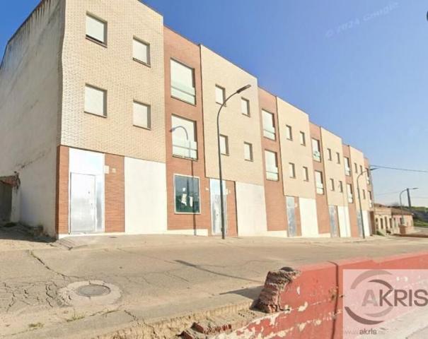 LOCAL COMERCIAL 132,65 M2 EN CHOZAS DE CANALES photo 0
