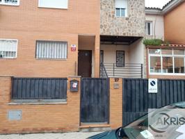 CHALET ADOSADO EN PANTOJA CON 3 DORMITORIOS photo 0