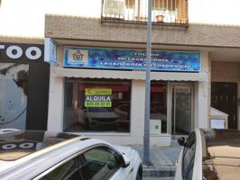 Estupendo local en alquiler, muy bien situado en calle comercial photo 0