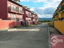 115 CHALETS EN VENTA LA PUEBLA DE MONTALBAN photo 0