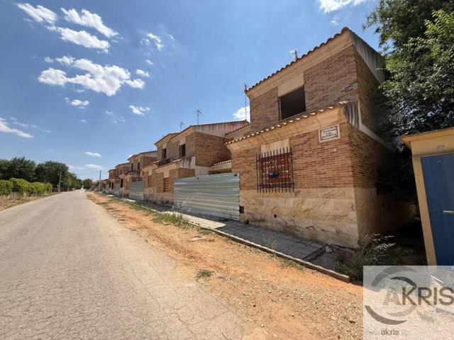 Vivienda a terminar con gran potencial photo 0