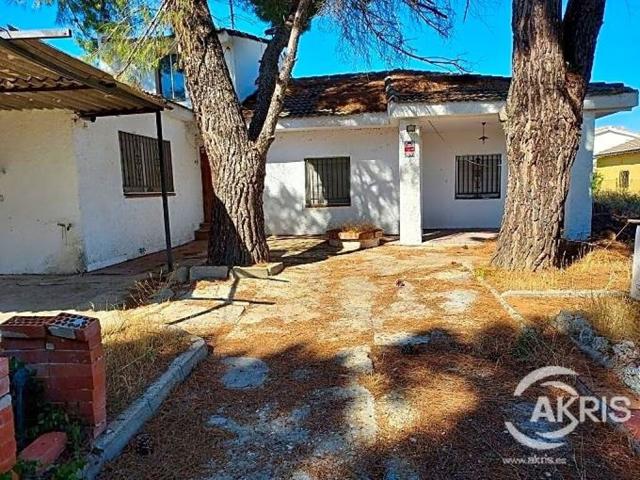 ¡¡VIVIENDA OKUPADA, NO SE PUEDE VISITAR!! FORMADA POR 2 CHALETS photo 0