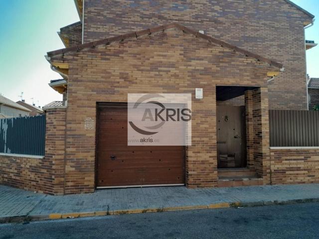 CHALET CON 4 DORMITORIOS EN SESEÑA photo 0