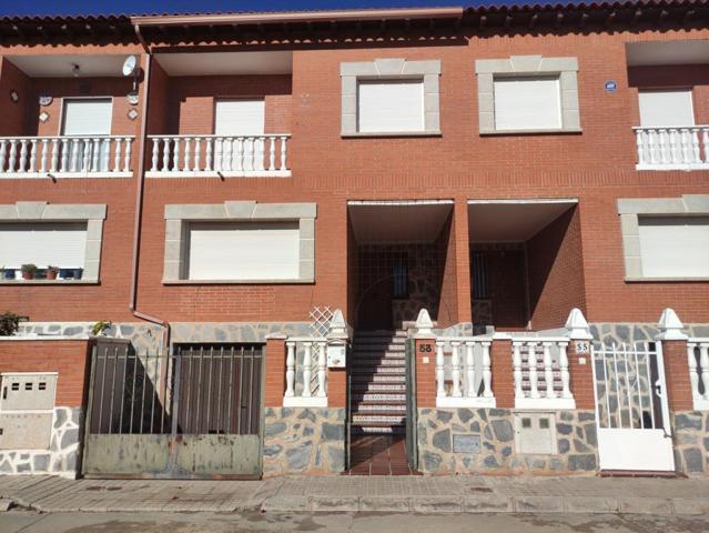CHALET ADOSADO EN VENTA EN CONSUEGRA photo 0