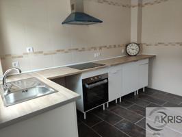 ? ¡Oportunidad única! Chalet adosado recién rehabilitado en venta en Turleque (Toledo) photo 0