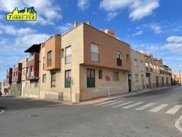 Vivienda totalmente reformada, ubicada en Loma Cabrera, a pocos minutos de la Universidad photo 0