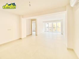 ¡ESPECTACULAR VIVIENDA REFORMADA JUNTO A LOS JUZGADOS! photo 0