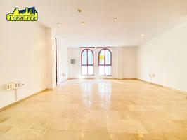 ¡Oportunidad única! Oficina en excelente ubicación junto a Puerta Purchena photo 0