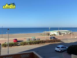 Magnífica vivienda en primera línea de playa en Retamar photo 0