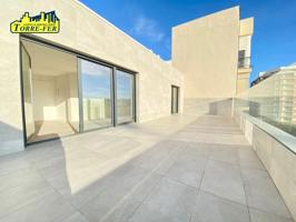 MAGNÍFICO ATICO DE LUJO EN PLENO CENTRO DE ALMERÍA. photo 0