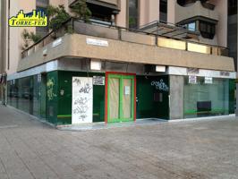 Local comercial en esquina con gran visibilidad en la Avenida Federico García Lorca photo 0