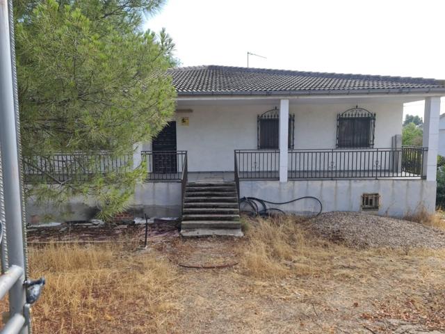 Chalet en Colmenar de Oreja zona Los vallejos photo 0