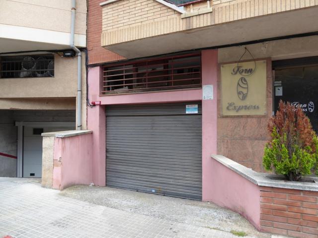 PARQUINGS EN LLOGUER PER MOTO– VIC ZONA CAPUTXINS photo 0