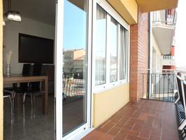 PIS VENDA - MANLLEU CENTRE photo 0