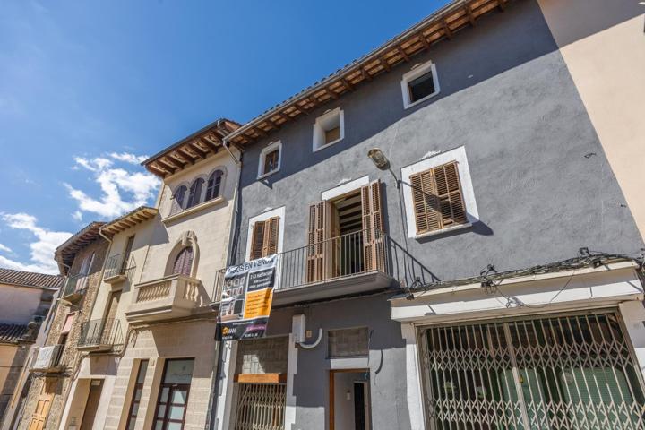 PIS DE 2 HABITACIONS AMB TERRASA photo 0