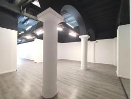 Local amb encant al centre de Manresa photo 0