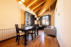 PIS EN VENDA AL CENTRE DE TORELLÓ AMB ENCANT photo 0