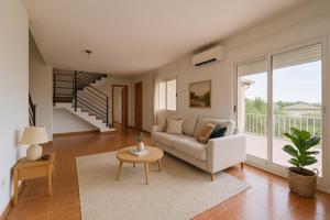 CASA ADOSADA EN VENTA EN SEGUR DE CALAFELL photo 0